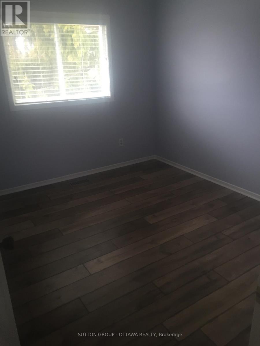 1713 Stoneboat Crescent