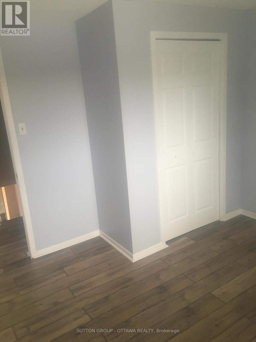 1713 Stoneboat Crescent