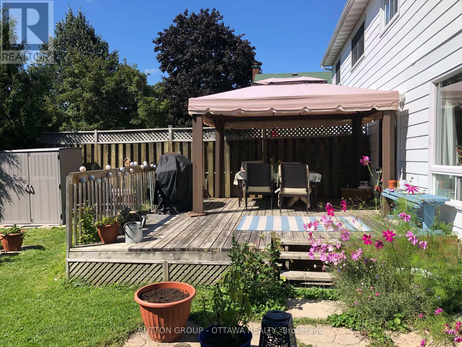 1713 Stoneboat Crescent