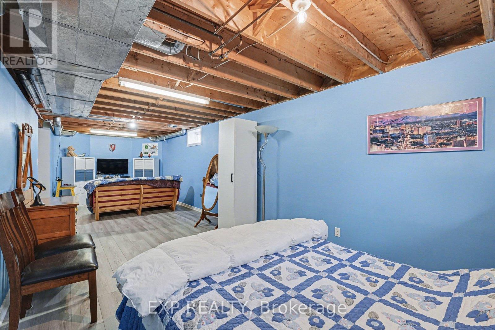 1284 Old Carriage Lane