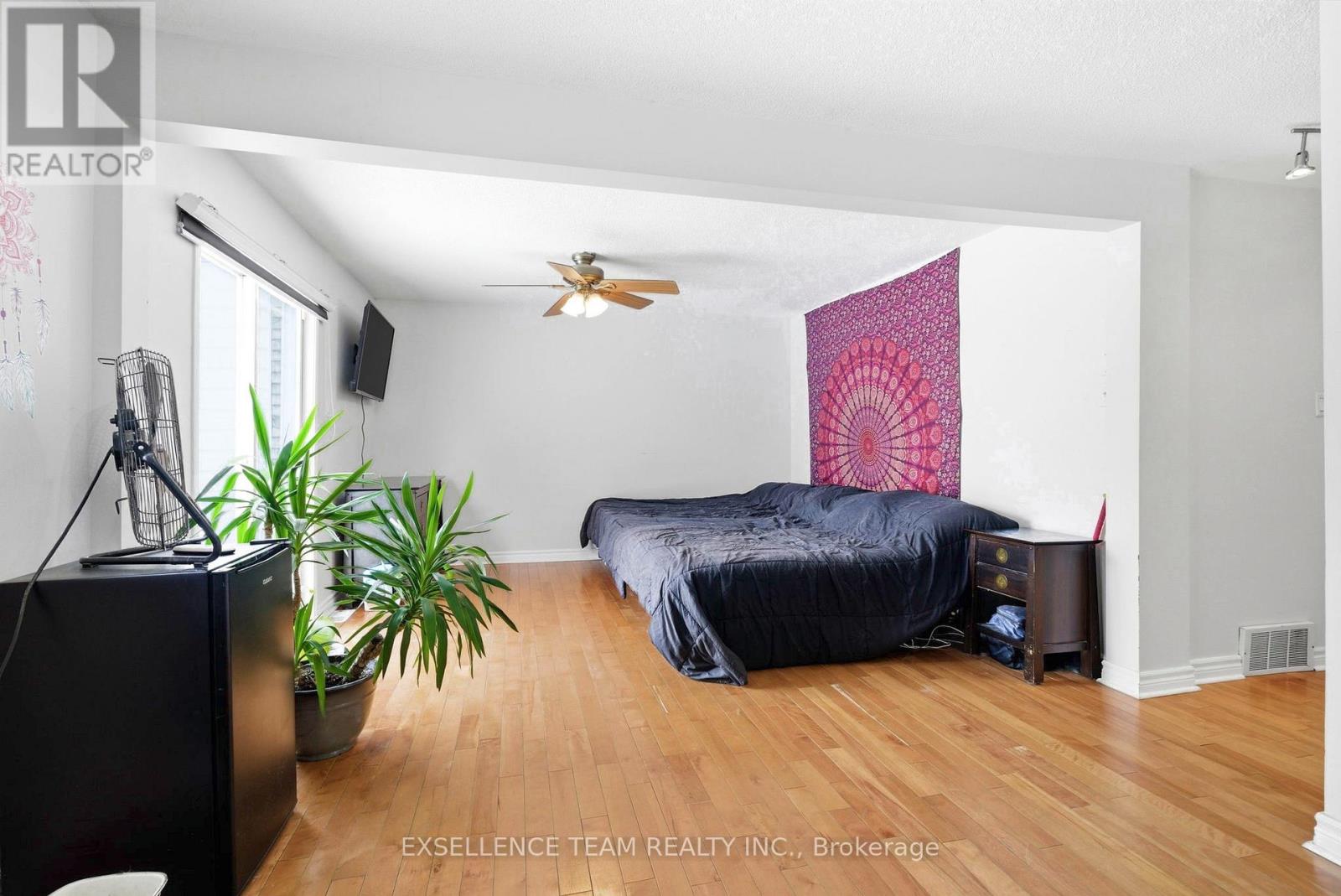 103 St. George Street W