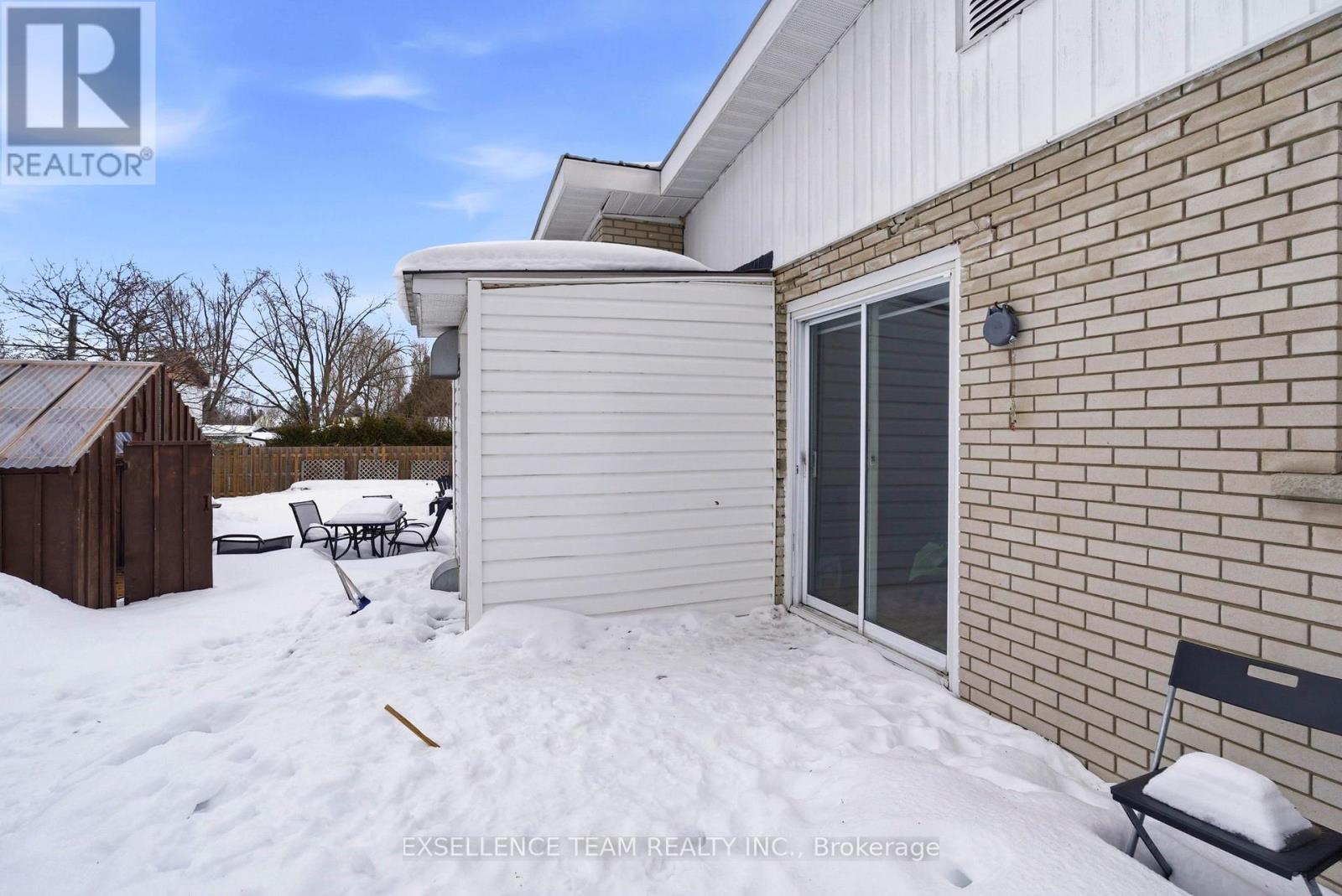 103 St. George Street W