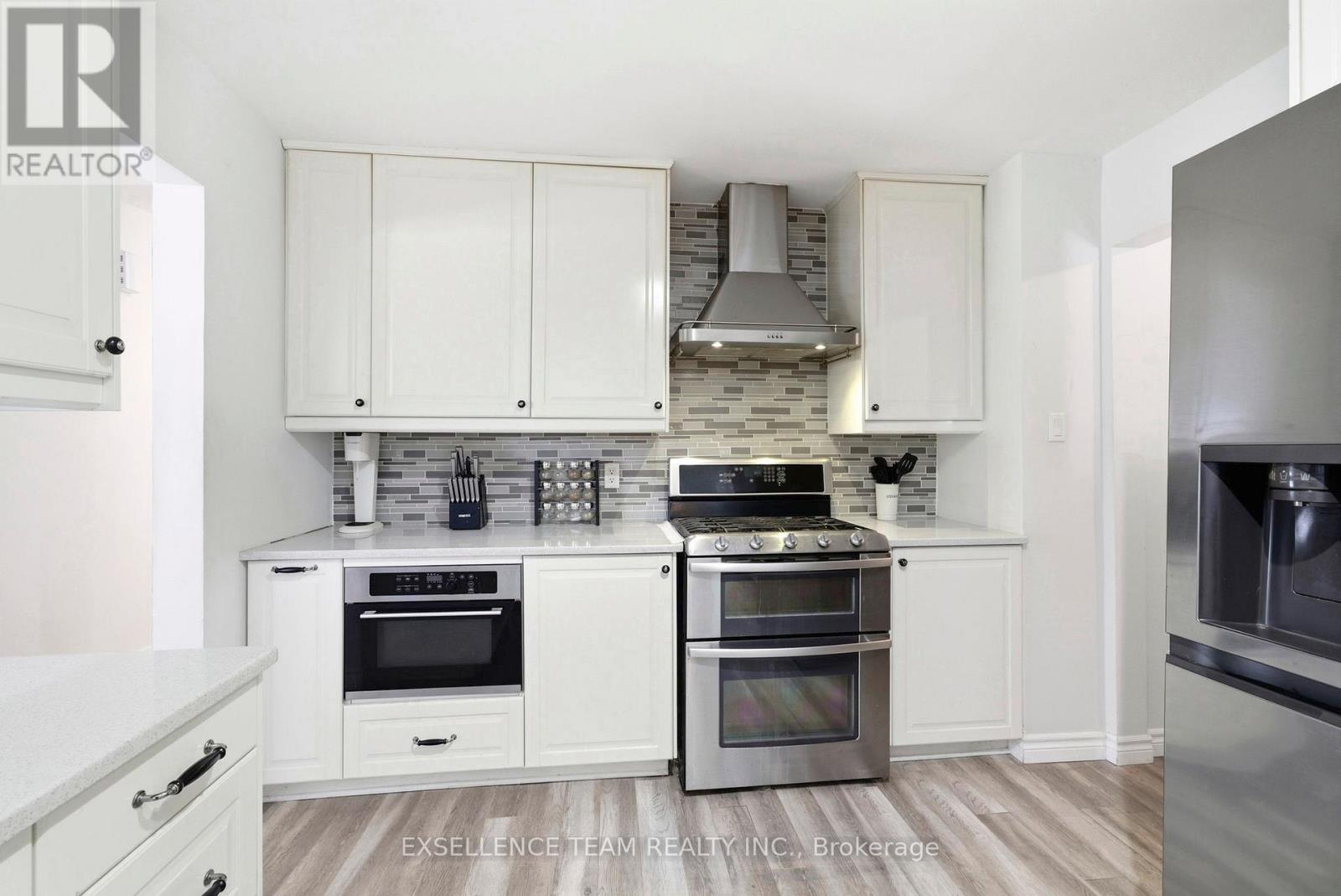 103 St. George Street W