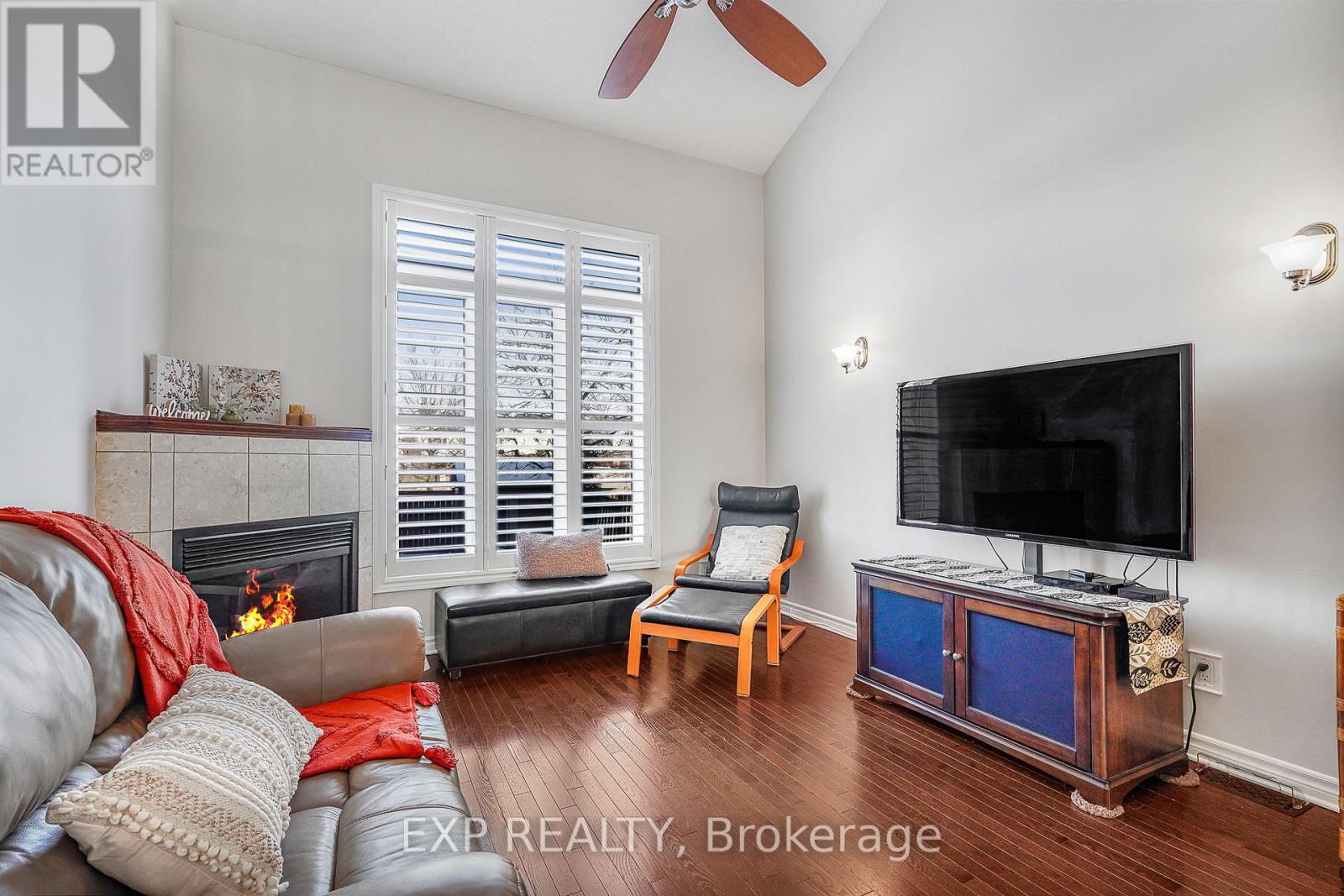 2092 Melette Crescent