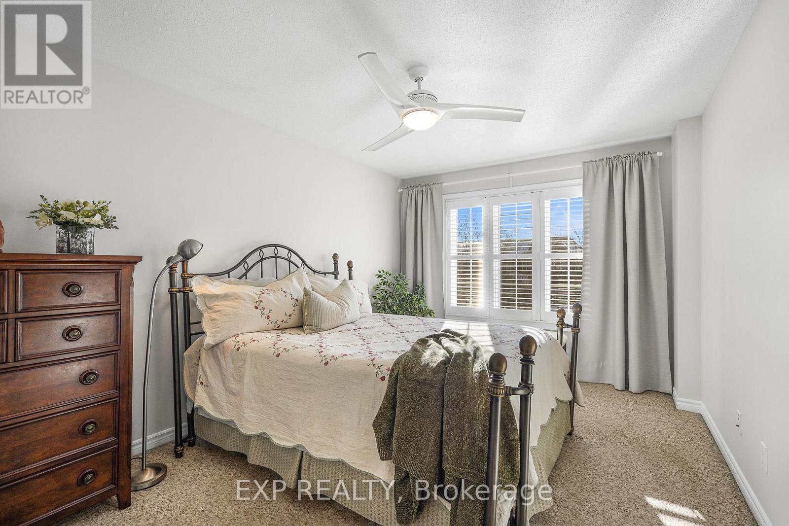 2092 Melette Crescent