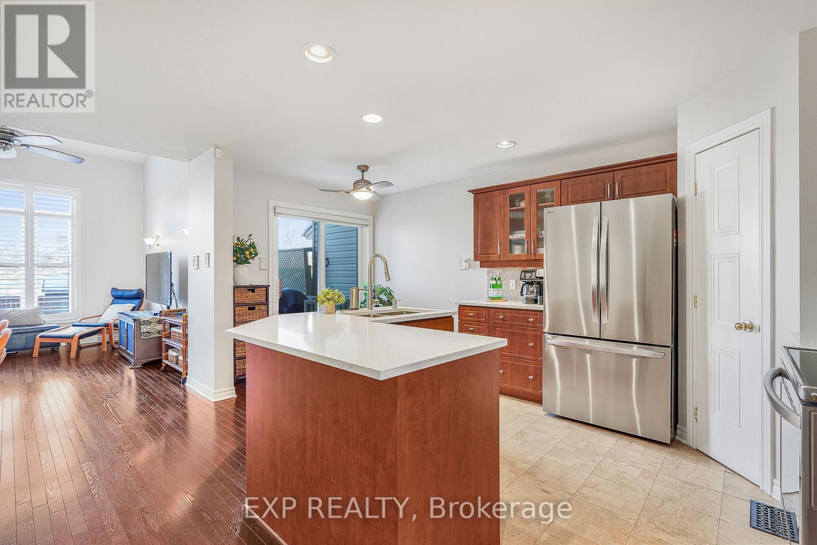 2092 Melette Crescent