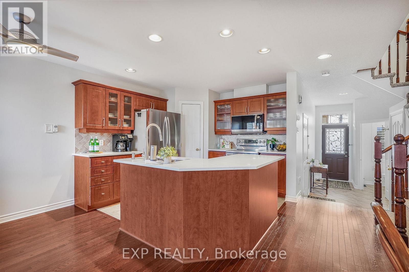 2092 Melette Crescent