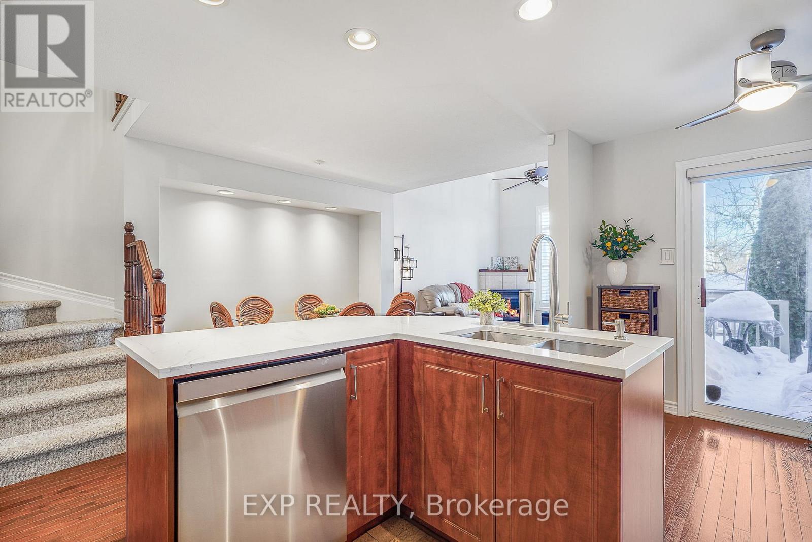 2092 Melette Crescent