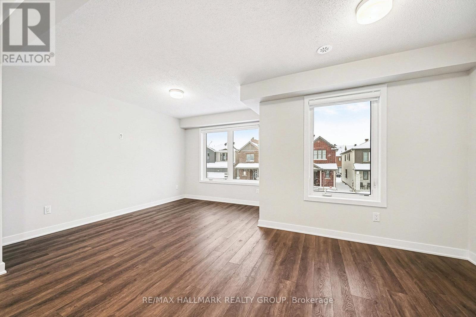 2426 Watercolours Way