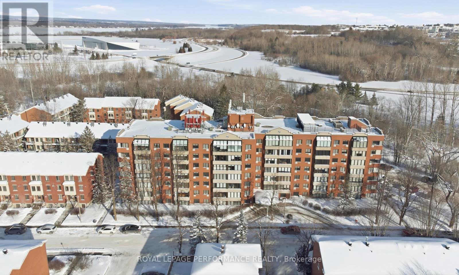 412 - 225 Alvin Road N