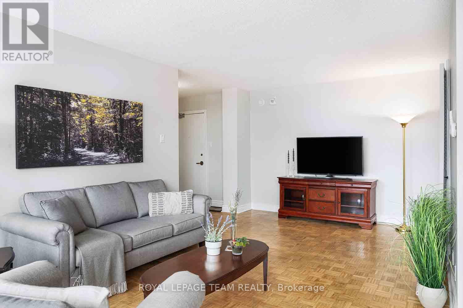 507 - 2625 Regina Street