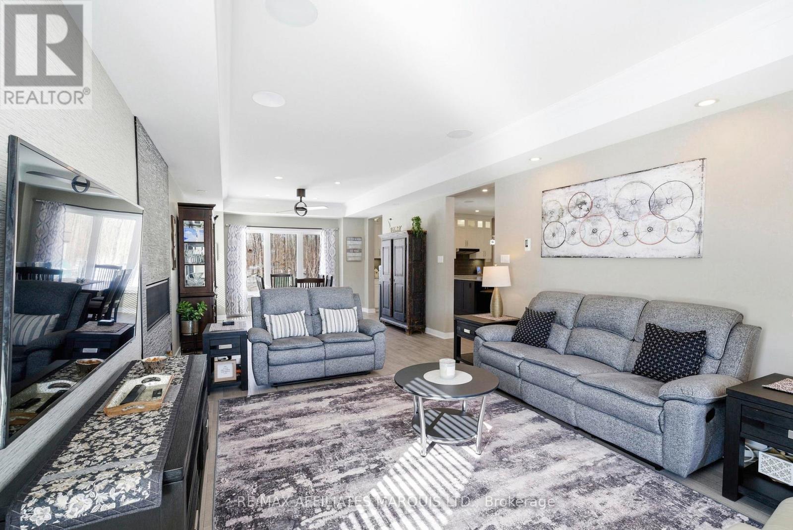 6625 Sutherland Avenue