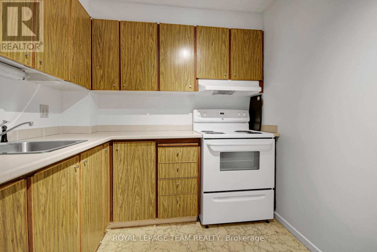 708 - 20 Chesterton Drive