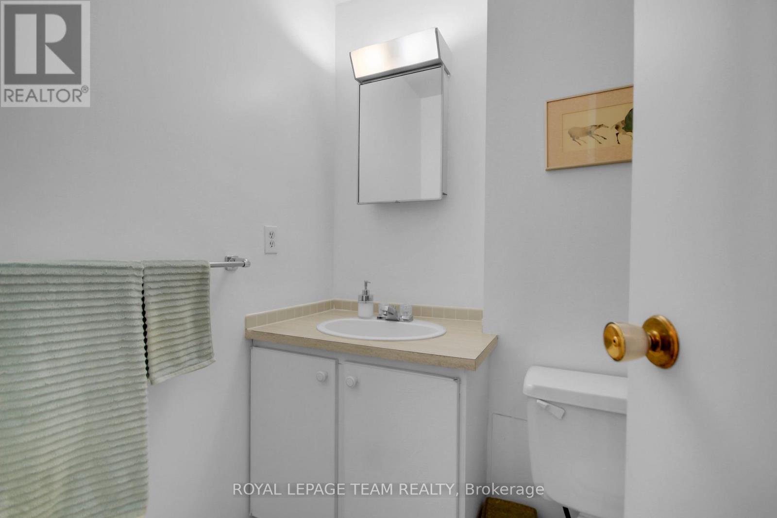 708 - 20 Chesterton Drive