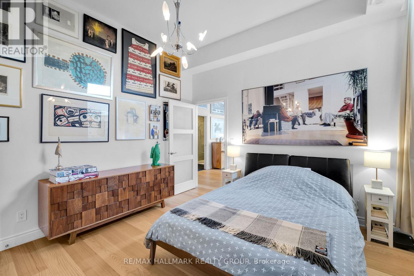 211 - 345 St Denis Street