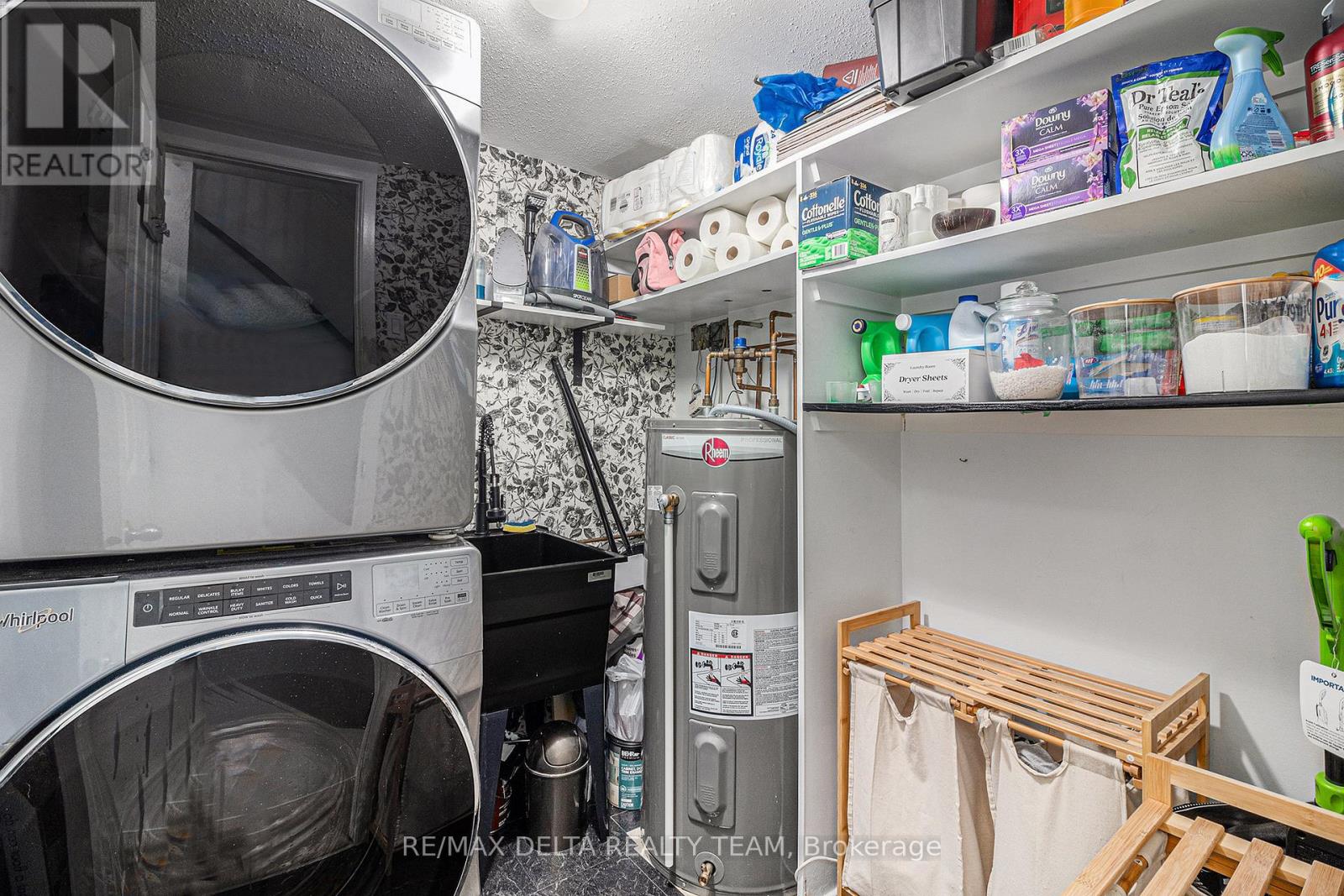 A - 6704 Jeanne D'arc Boulevard