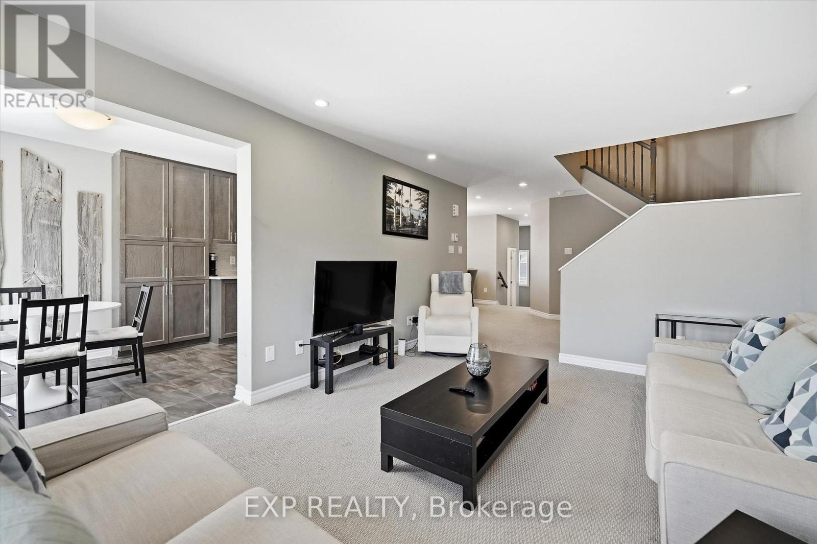 647 Petrichor Crescent