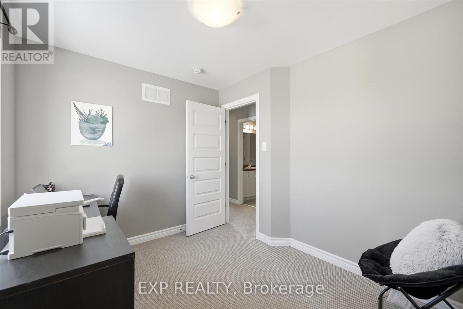 647 Petrichor Crescent