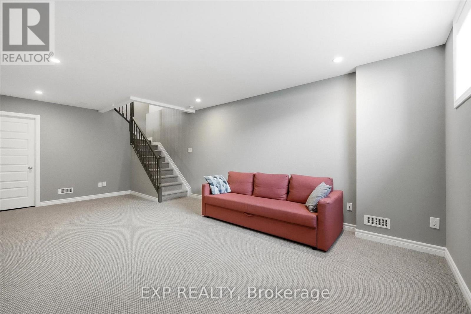 647 Petrichor Crescent