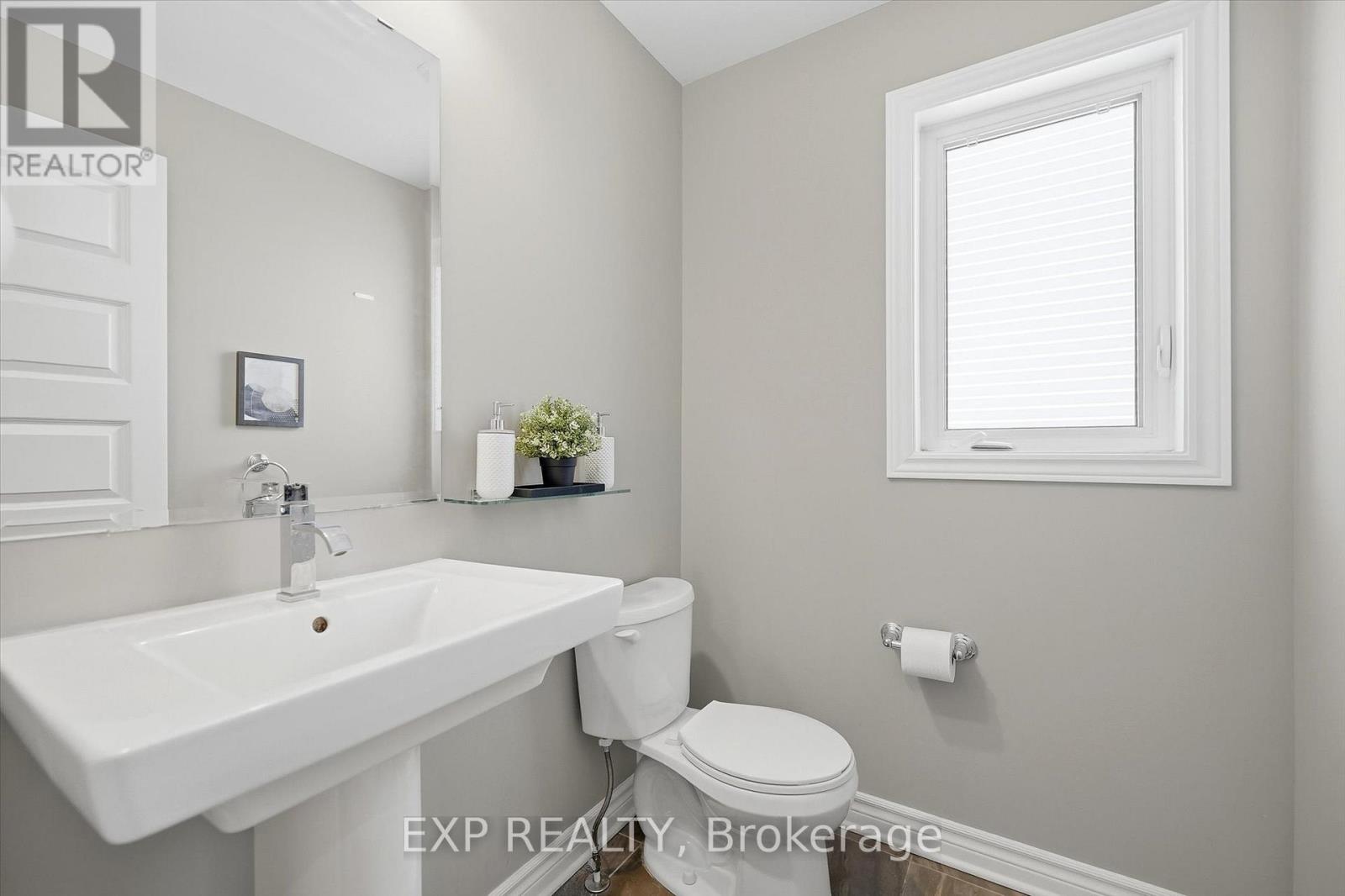 647 Petrichor Crescent