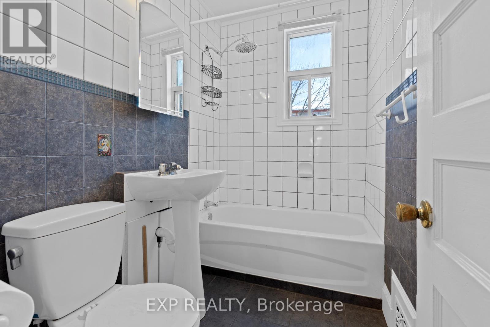 294 Clarence Street, Unit 292