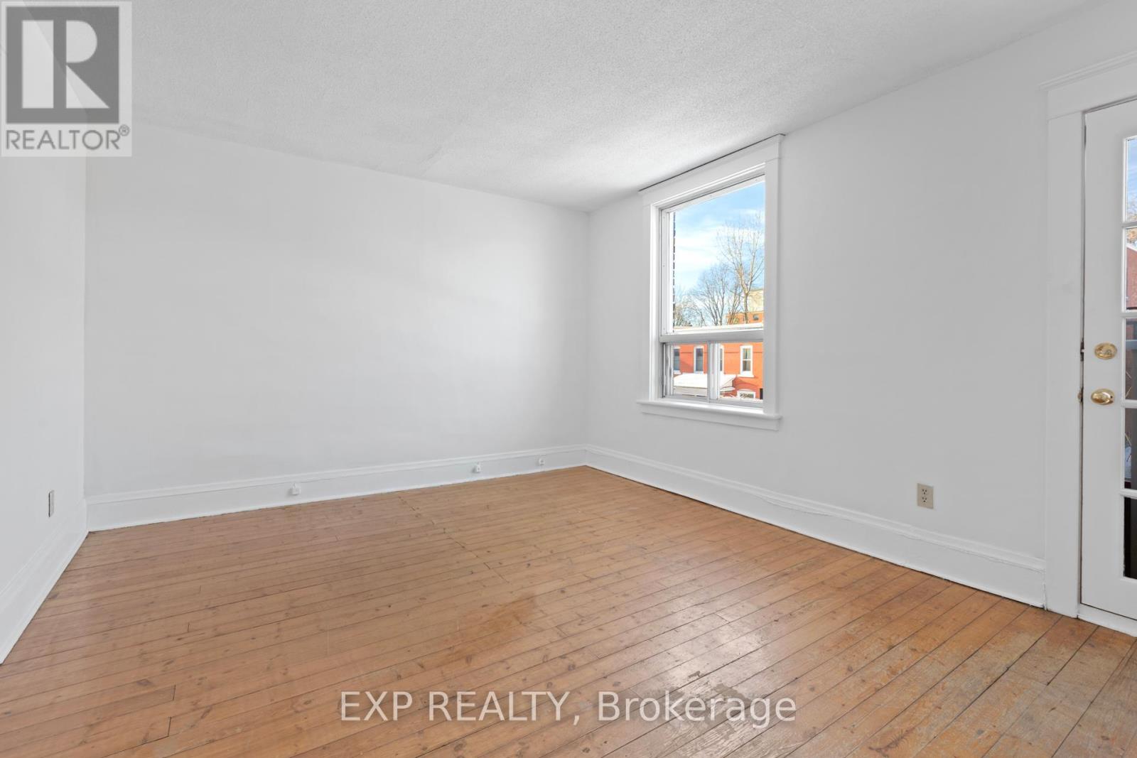 294 Clarence Street, Unit 292