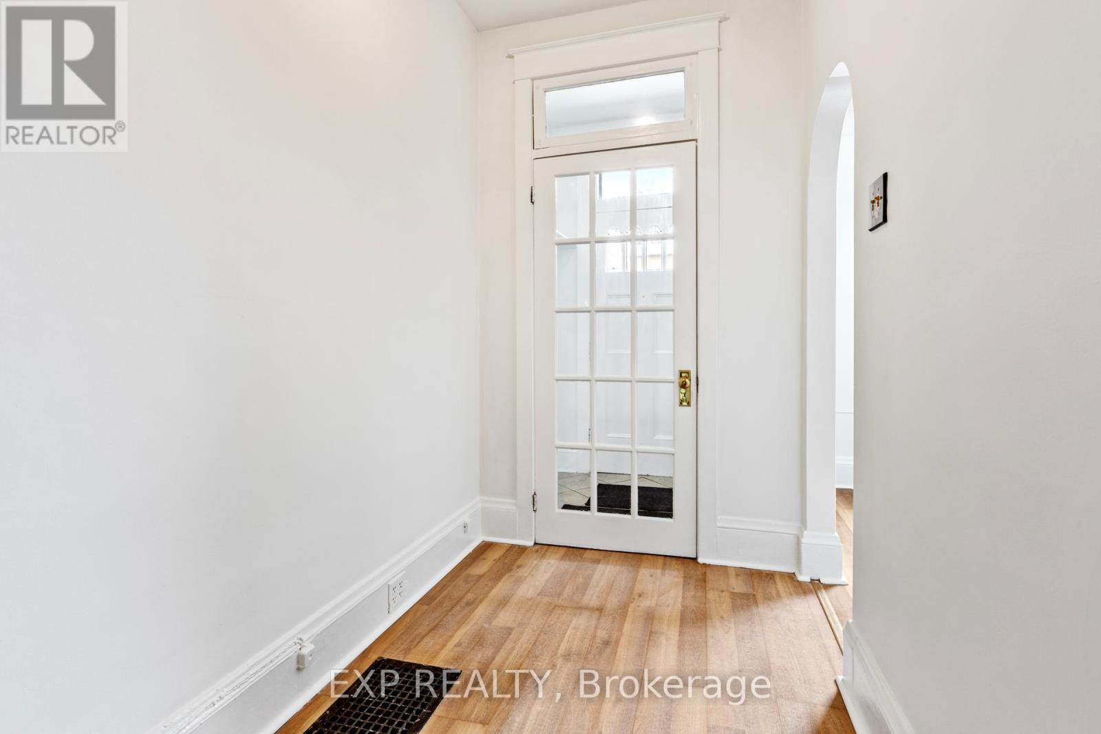 294 Clarence Street, Unit 292