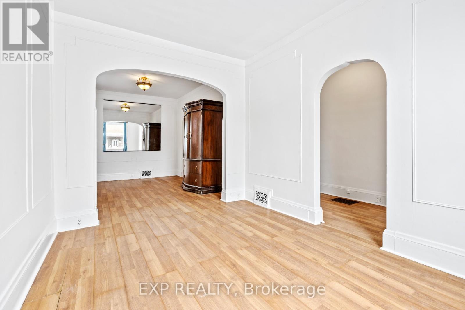 294 Clarence Street, Unit 292