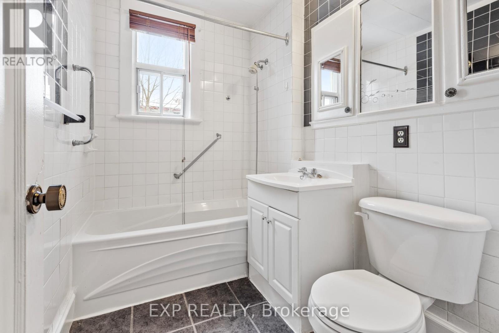 294 Clarence Street, Unit 292