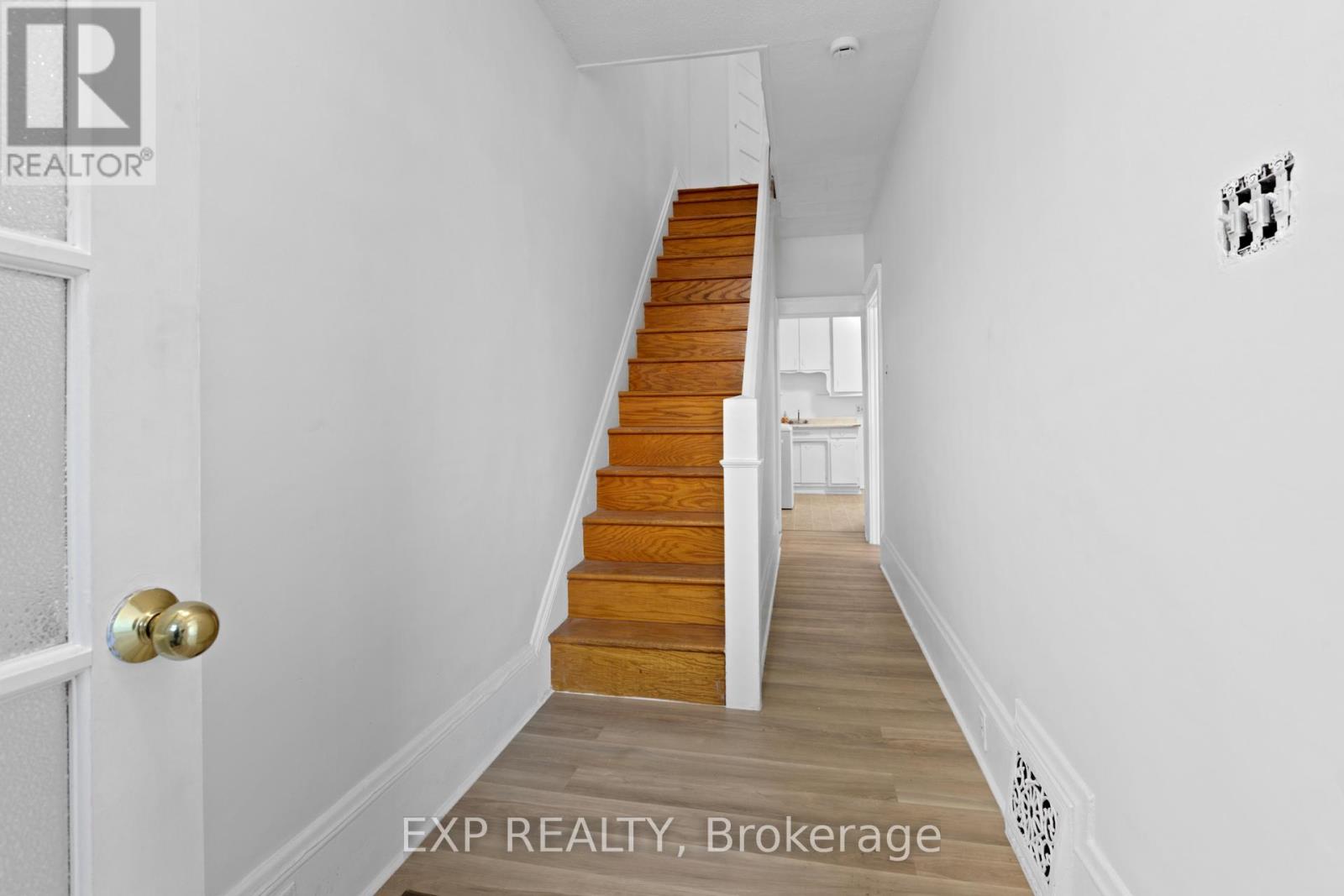 294 Clarence Street, Unit 292