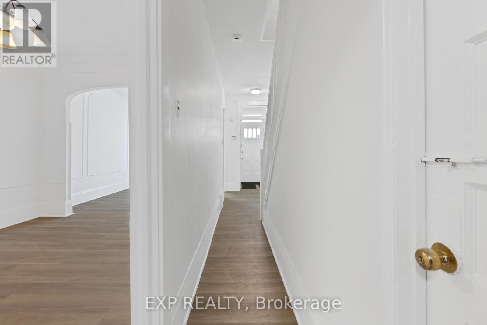 294 Clarence Street, Unit 292