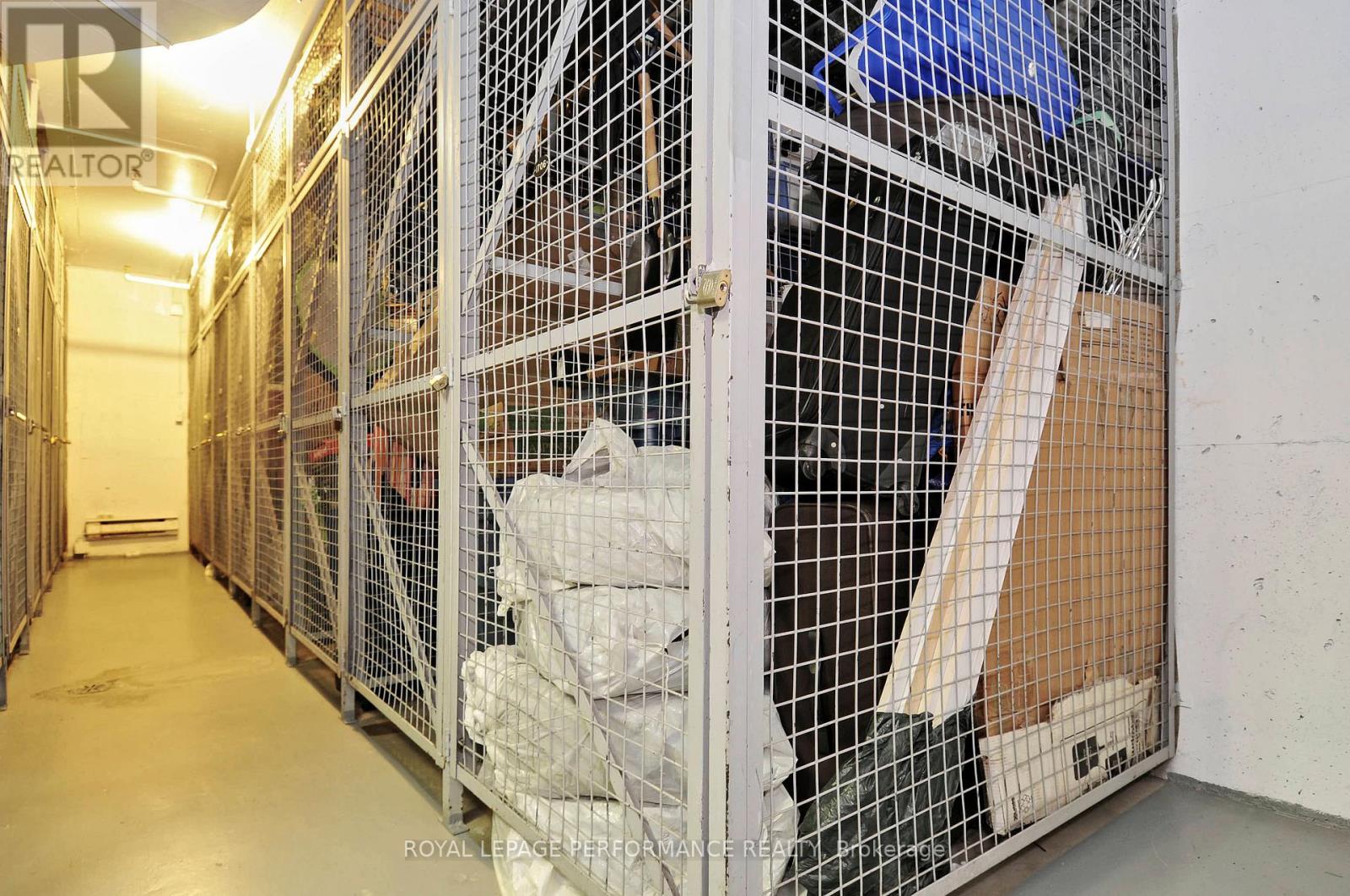 1701 - 470 Laurier Avenue W