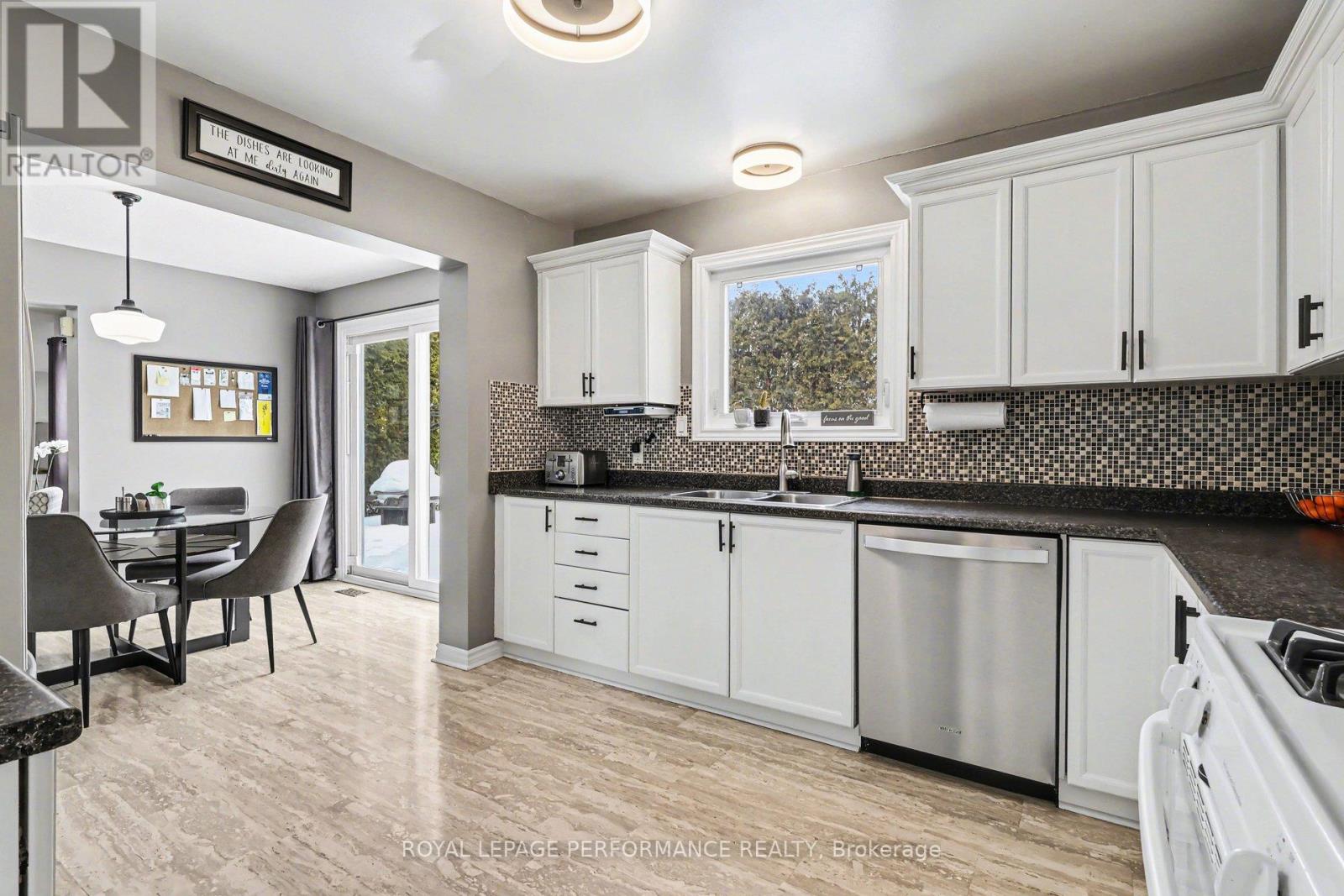 1606 Westport Crescent