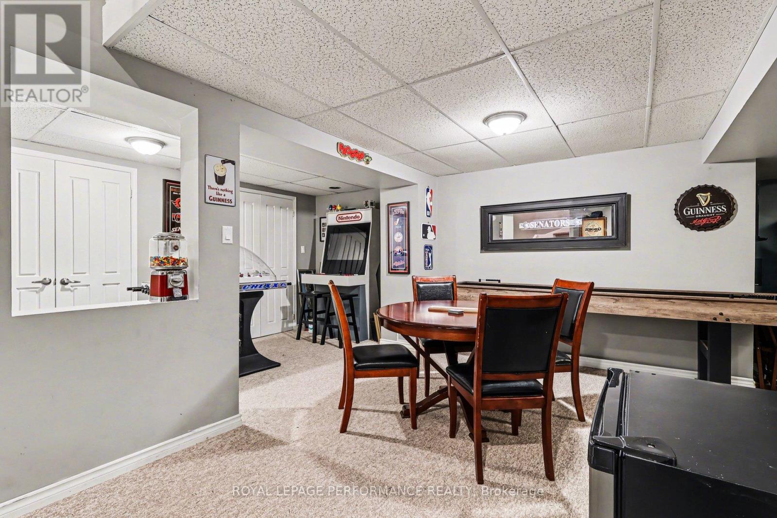 1606 Westport Crescent