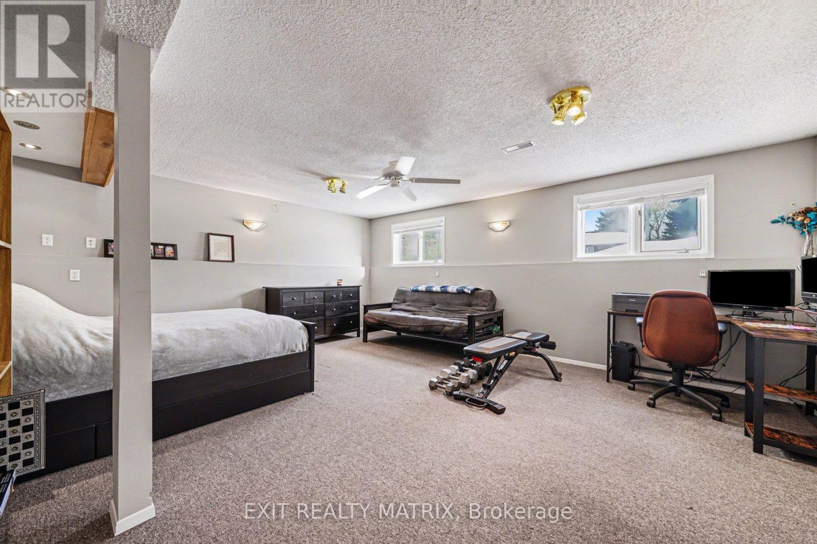 39 Lapointe Boulevard