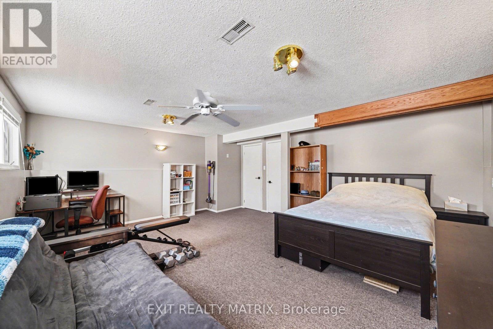 39 Lapointe Boulevard