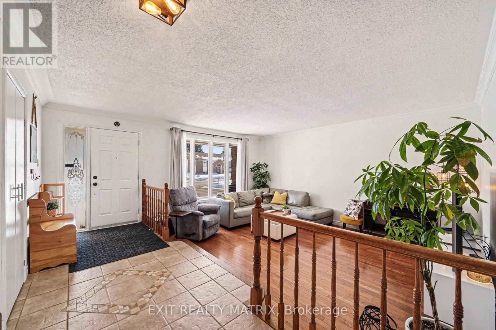 39 Lapointe Boulevard