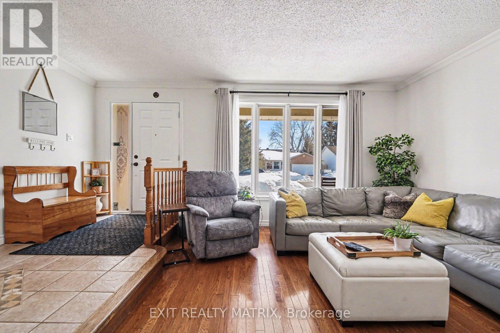 39 Lapointe Boulevard