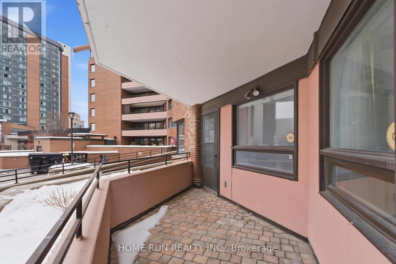 104 - 151 Bay Street