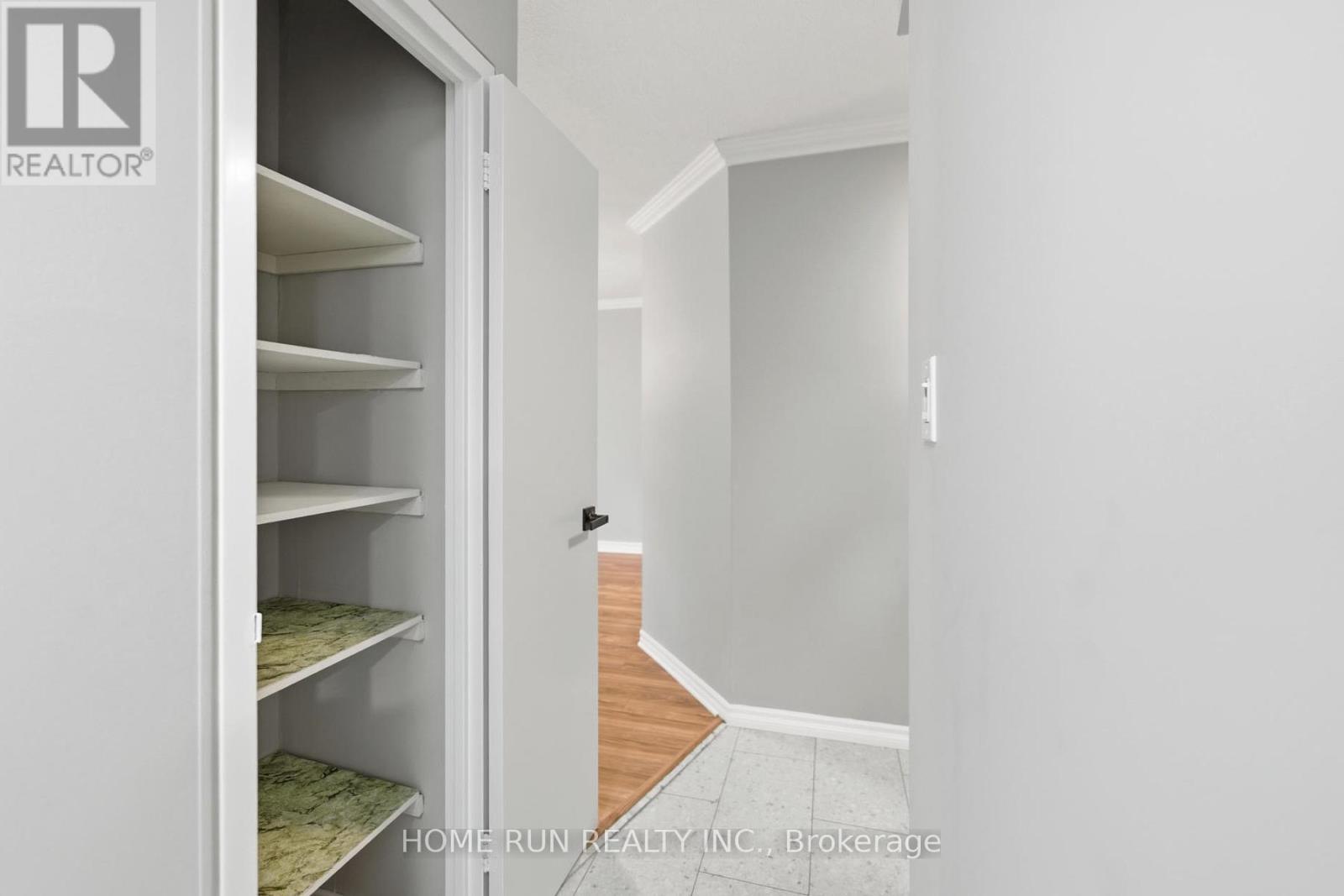 104 - 151 Bay Street