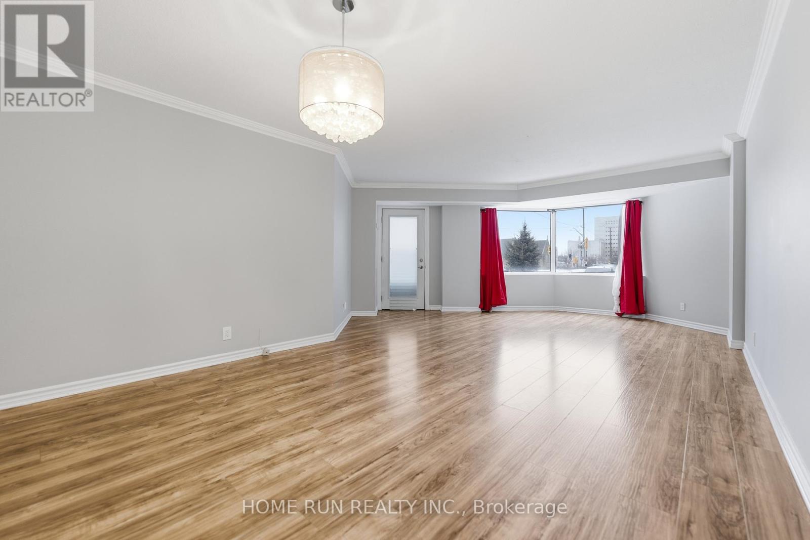 104 - 151 Bay Street