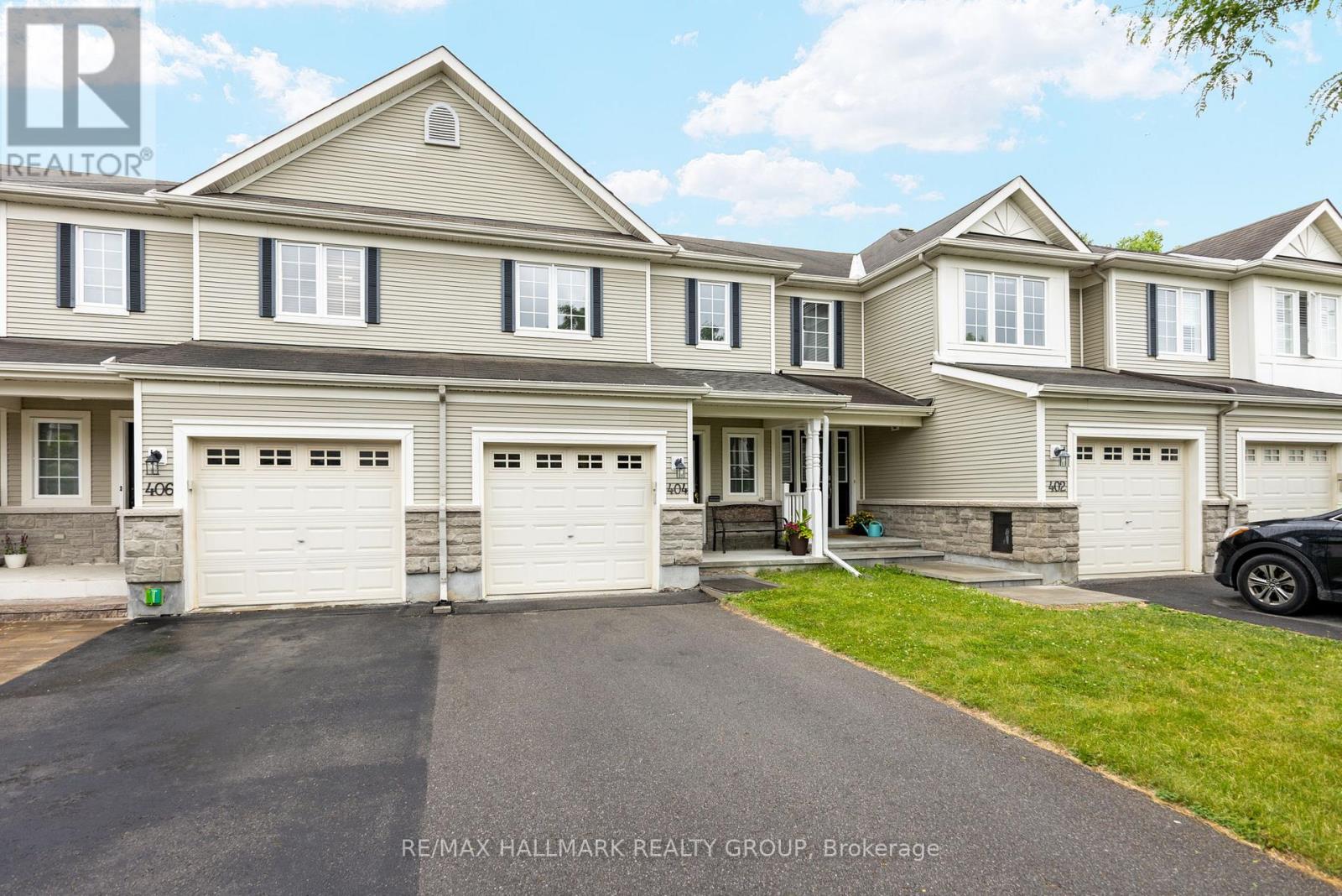 404 Wisteria Crescent