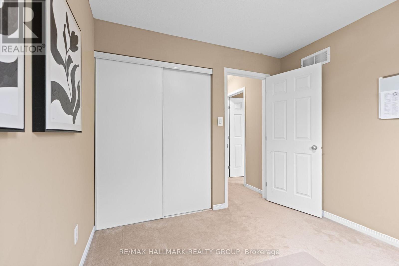 404 Wisteria Crescent