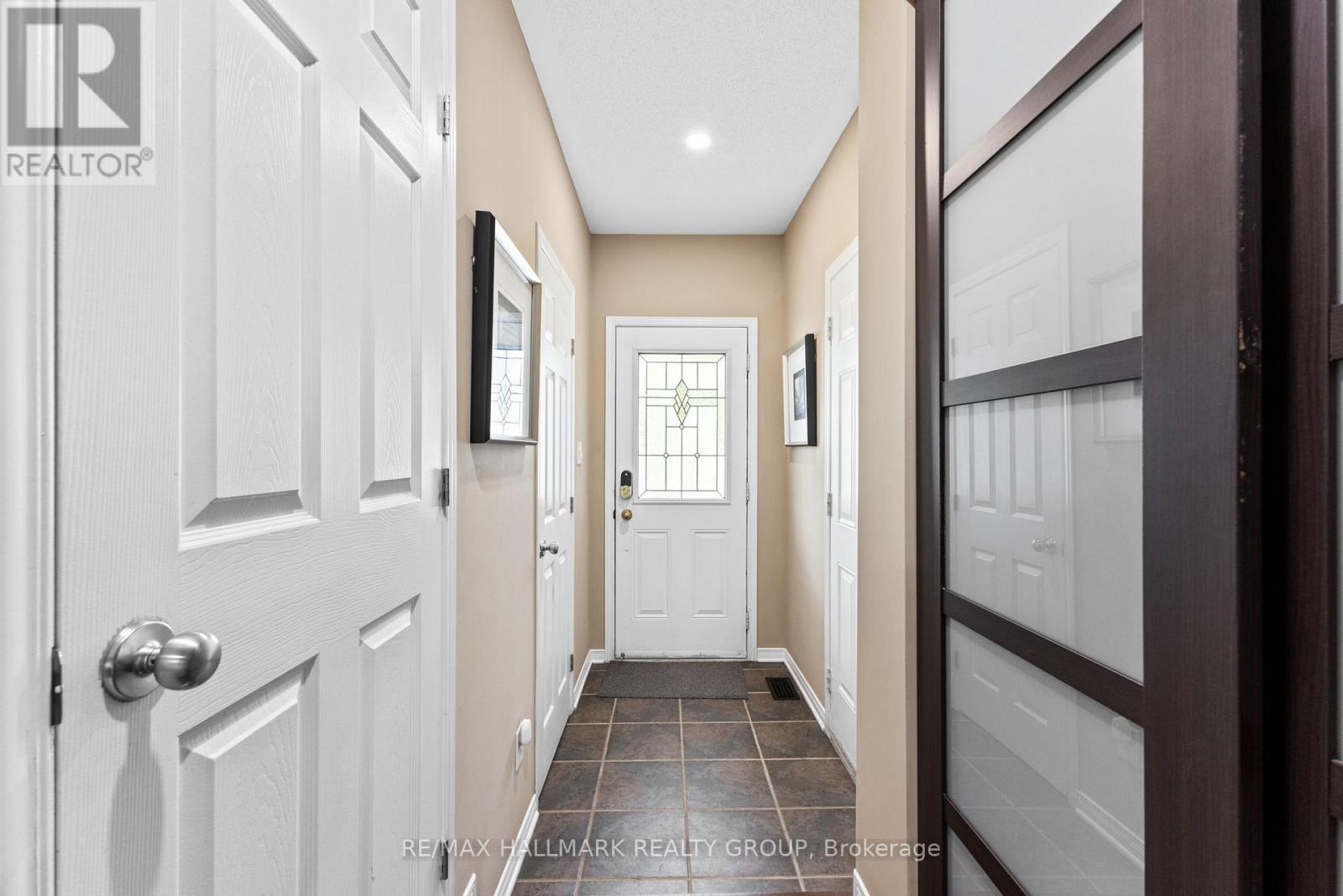 404 Wisteria Crescent