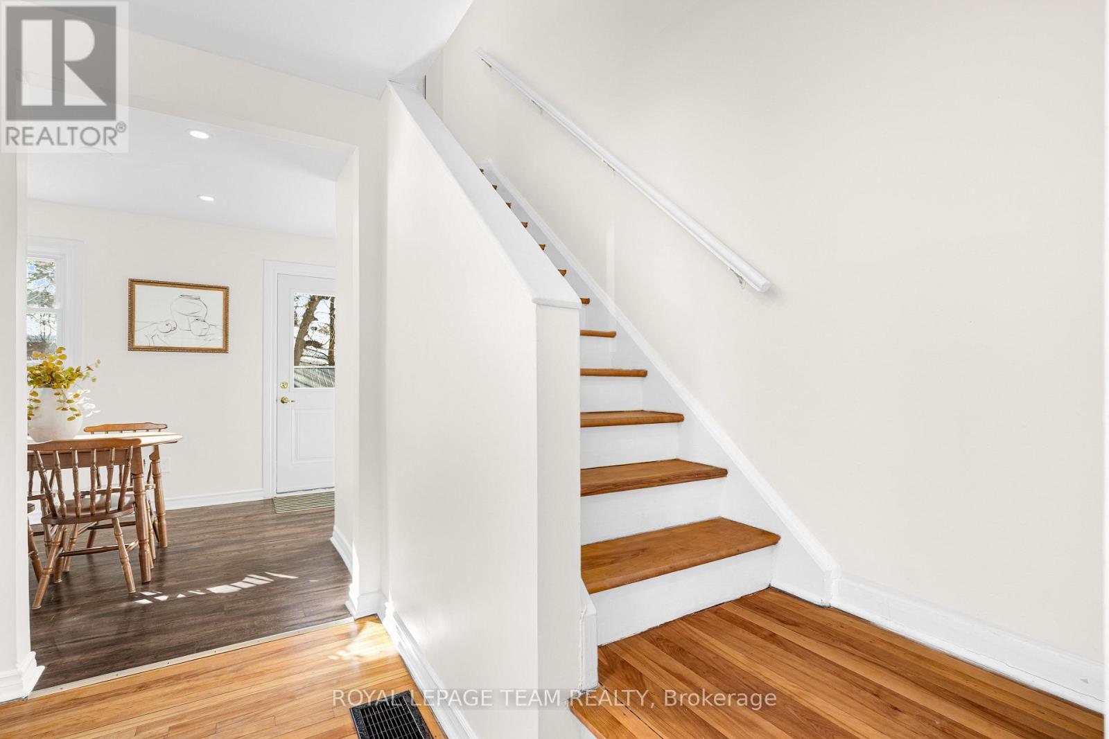 852 Borthwick Avenue