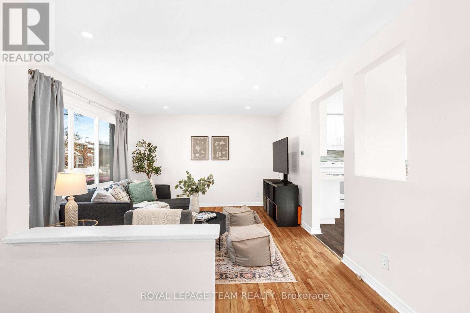 852 Borthwick Avenue