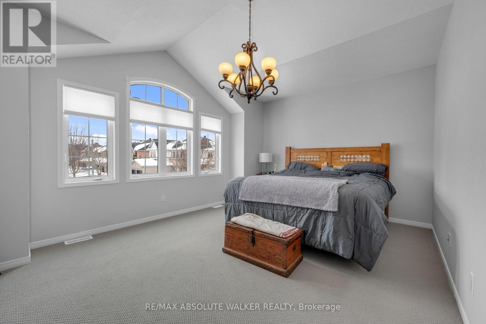 2351 Glandriel Crescent