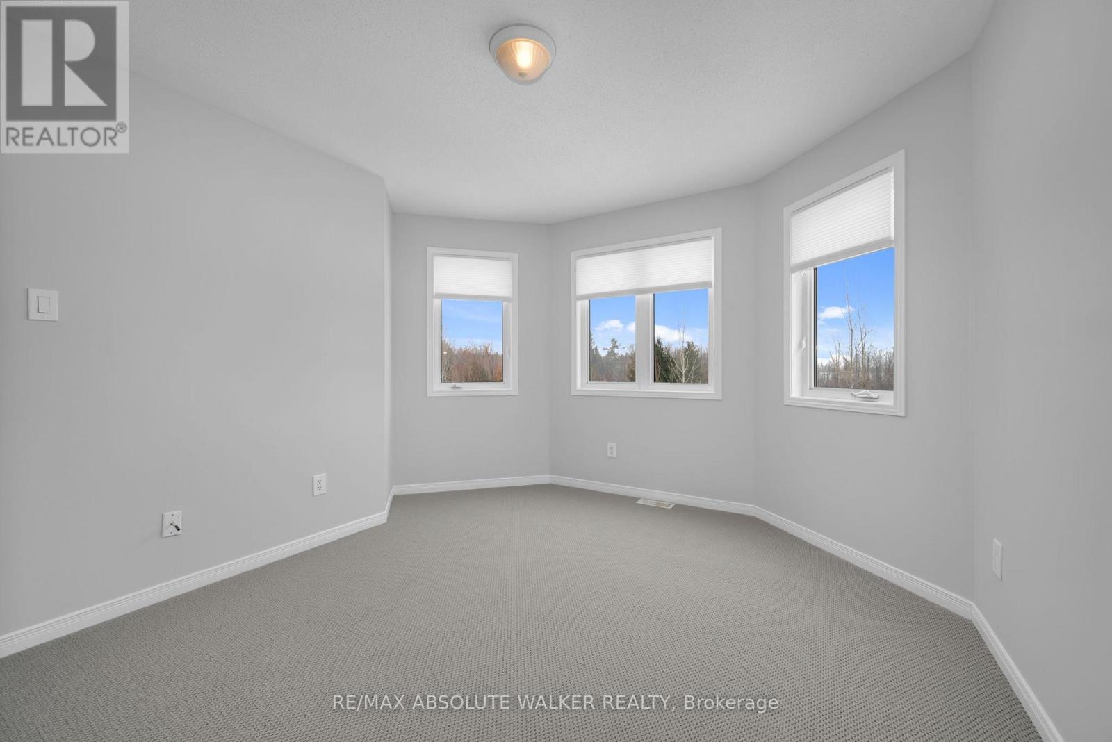 2351 Glandriel Crescent