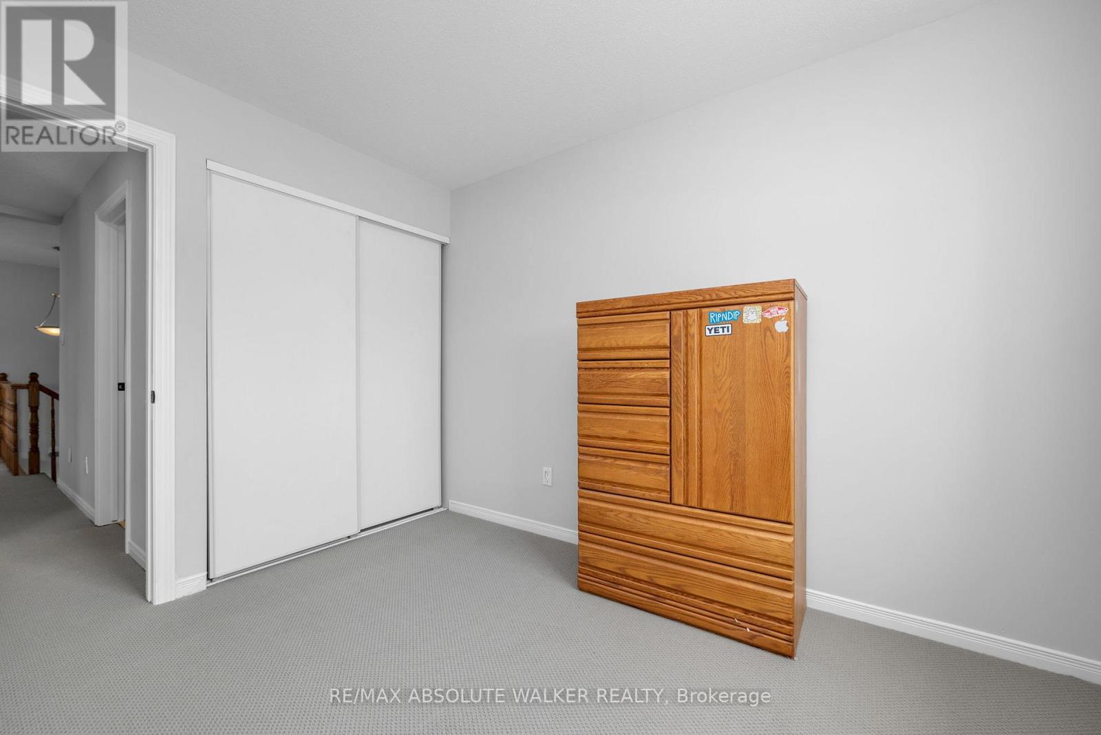 2351 Glandriel Crescent