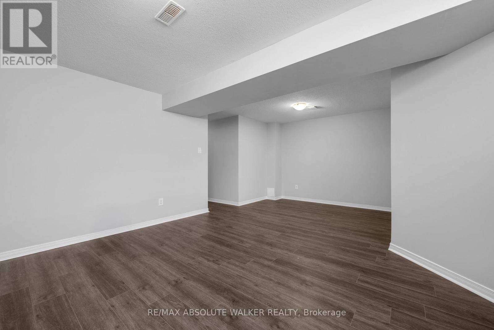 2351 Glandriel Crescent